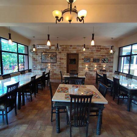 Gir Lions Paw Resort With Swimming Pool Sasan Gir Exterior photo
