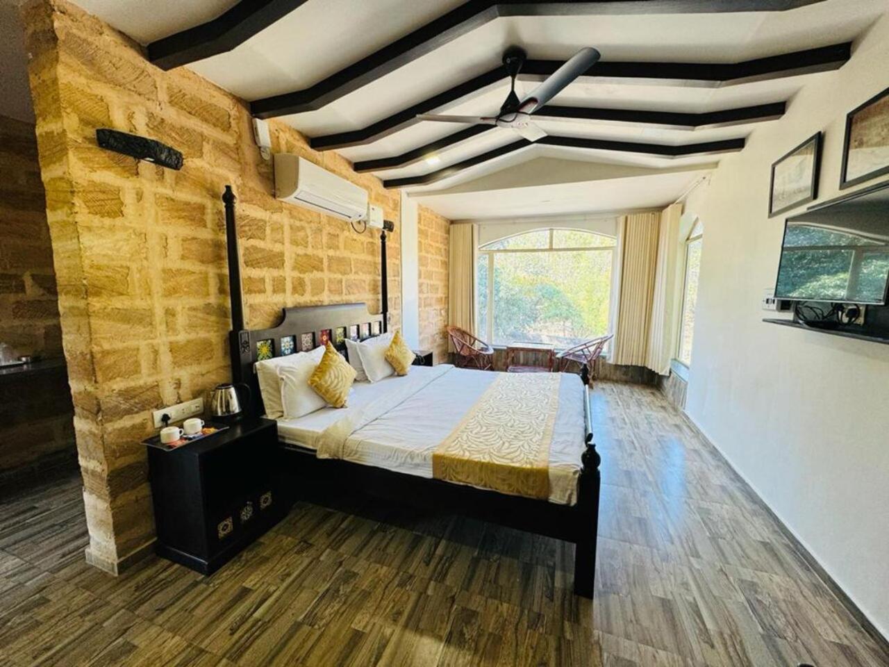 Gir Lions Paw Resort With Swimming Pool Sasan Gir Exterior photo
