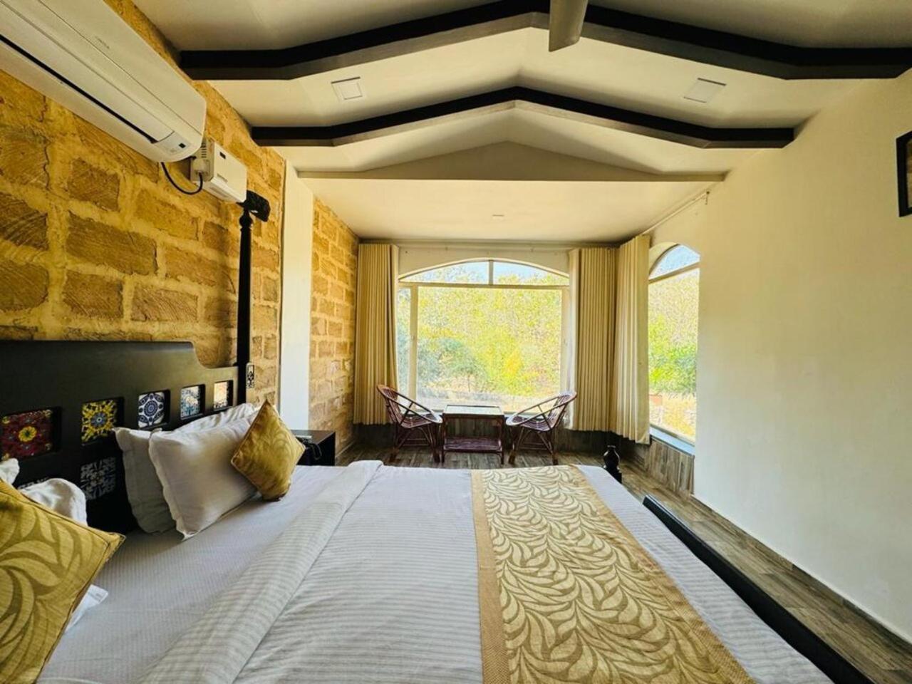 Gir Lions Paw Resort With Swimming Pool Sasan Gir Exterior photo