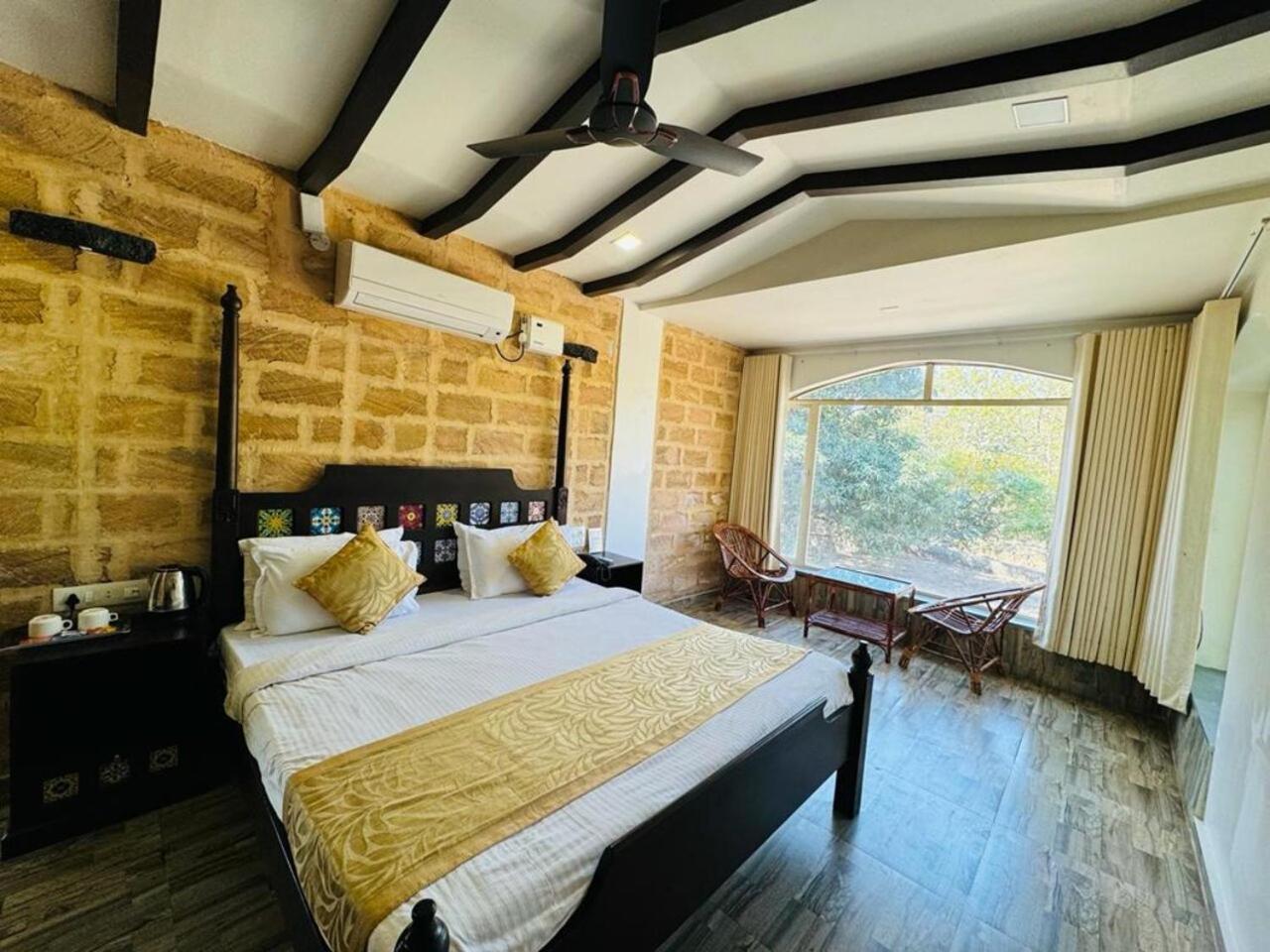Gir Lions Paw Resort With Swimming Pool Sasan Gir Exterior photo