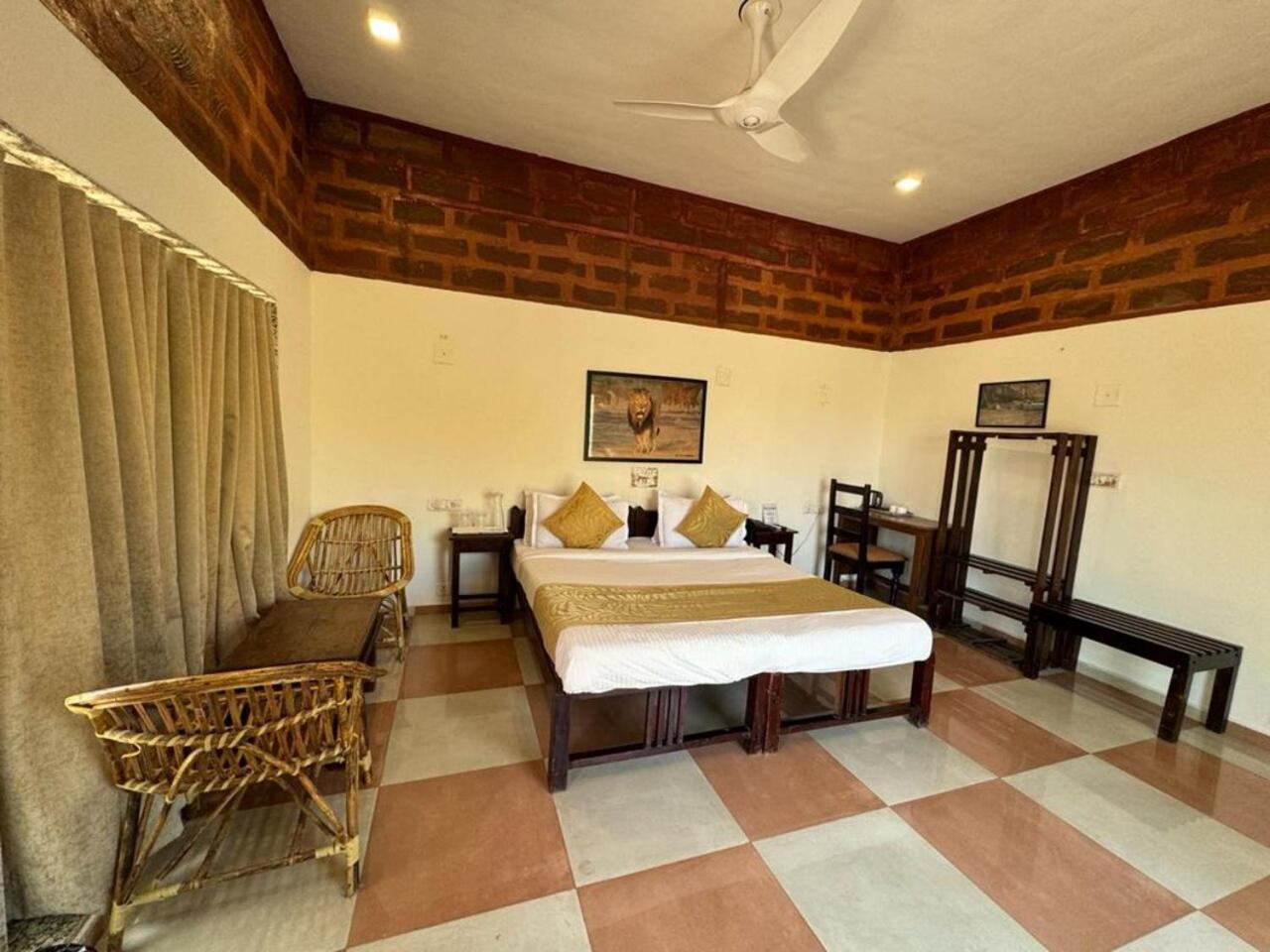 Gir Lions Paw Resort With Swimming Pool Sasan Gir Exterior photo