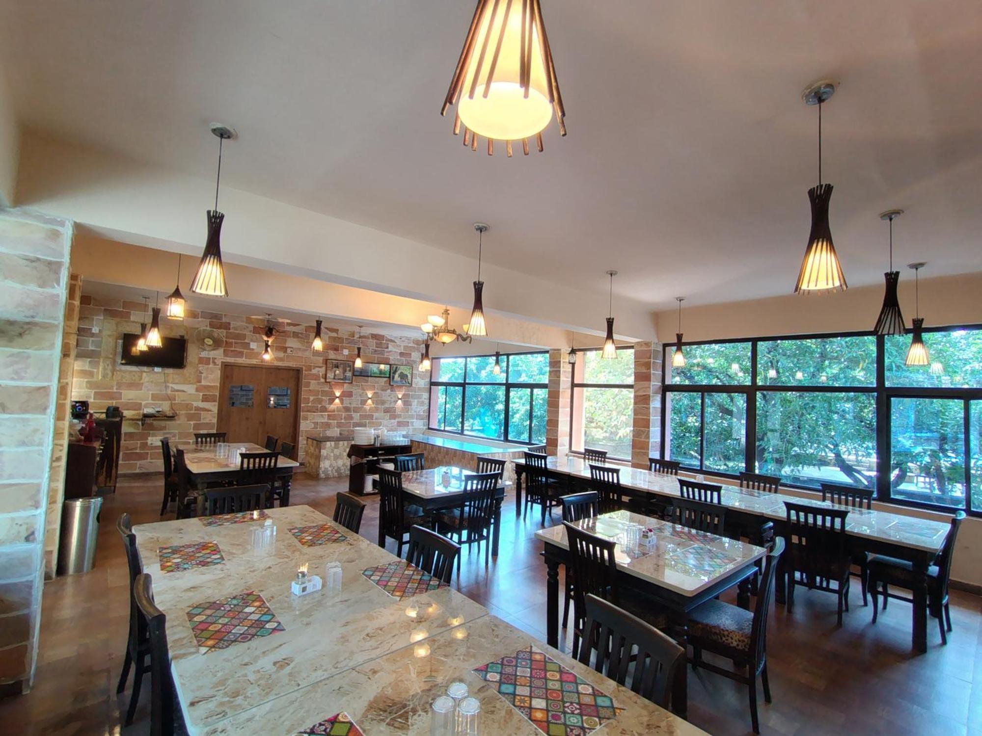 Gir Lions Paw Resort With Swimming Pool Sasan Gir Exterior photo