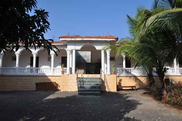 Gir Lions Paw Resort With Swimming Pool Sasan Gir Exterior photo