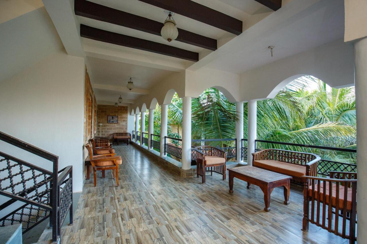 Gir Lions Paw Resort With Swimming Pool Sasan Gir Exterior photo