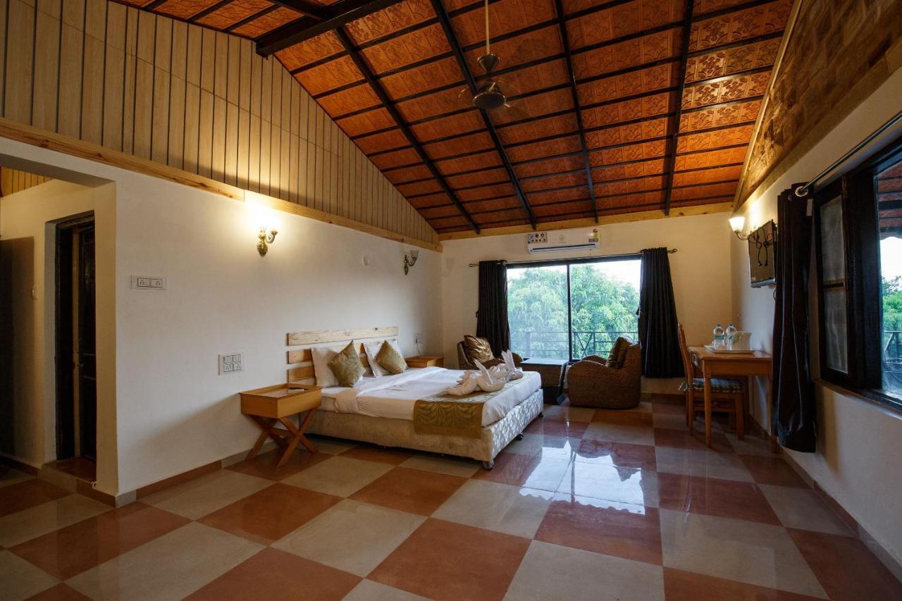 Gir Lions Paw Resort With Swimming Pool Sasan Gir Exterior photo